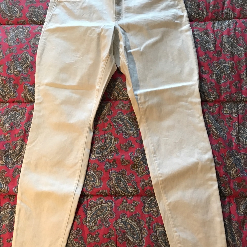 Women's Curvy True Skinny Leg Jeans by Gap 32R - White